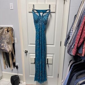 Adrianna Papell size 4 formal gown